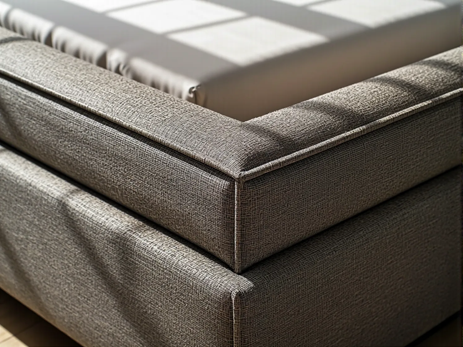 Łóżka kontynentalne z tapicerowaniem – jakie tkaniny są najbardziej trwałe? - ilustracja 4